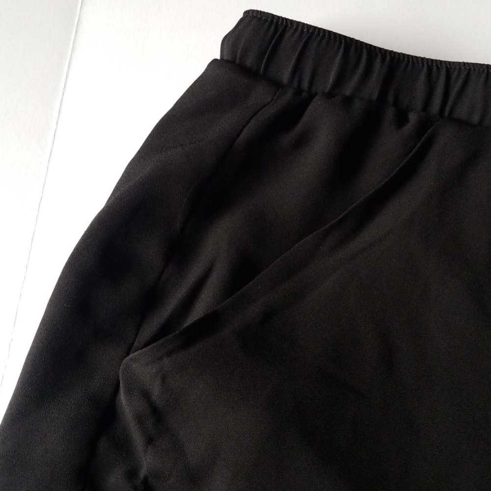 Scallop Hem Shorts View 3